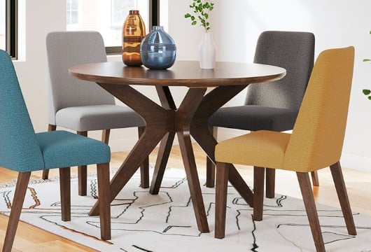 Picture of Lyncott Brown Round Dining Room Table